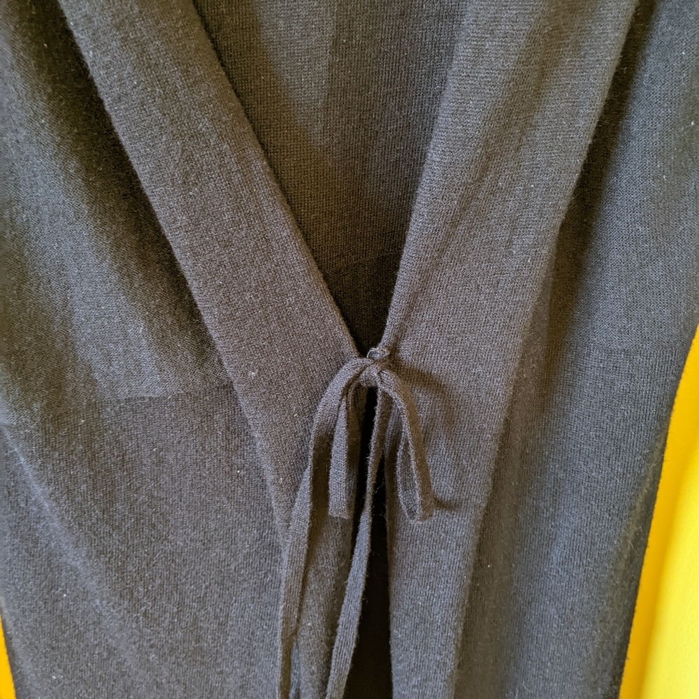 Sweater - Picture 4 of 4